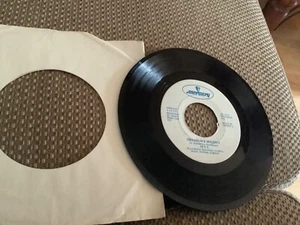 10CC - DREADLOCK HOLIDAY JAMAICAN IMPORT VINYL 7" 45rpm SINGLE - Picture 1 of 2