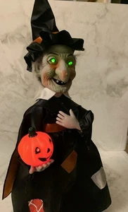 De colección Bruja de Halloween Rennoc Animada Iluminada Música Embrujada en Movimiento - Imagen 1 de 7
