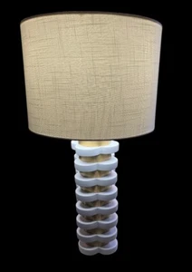 JONATHAN Y WELLINGTON MCM ATOMIC TABLE LAMP WHITE AND GOLD WORKS - Picture 1 of 10