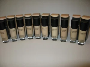 Base líquida bareMinerals Performance Wear. 30 ml / 1 fl. oz. - Imagen 1 de 35