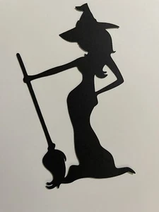 Pieza de papel silueta de bruja de Halloween hecha a mano para álbum de recortes y fabricación de tarjetas - Imagen 1 de 3