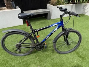Giant Rock Mountain Bike 26-inch Wheels, Front Suspension + Extras - Picture 1 of 9