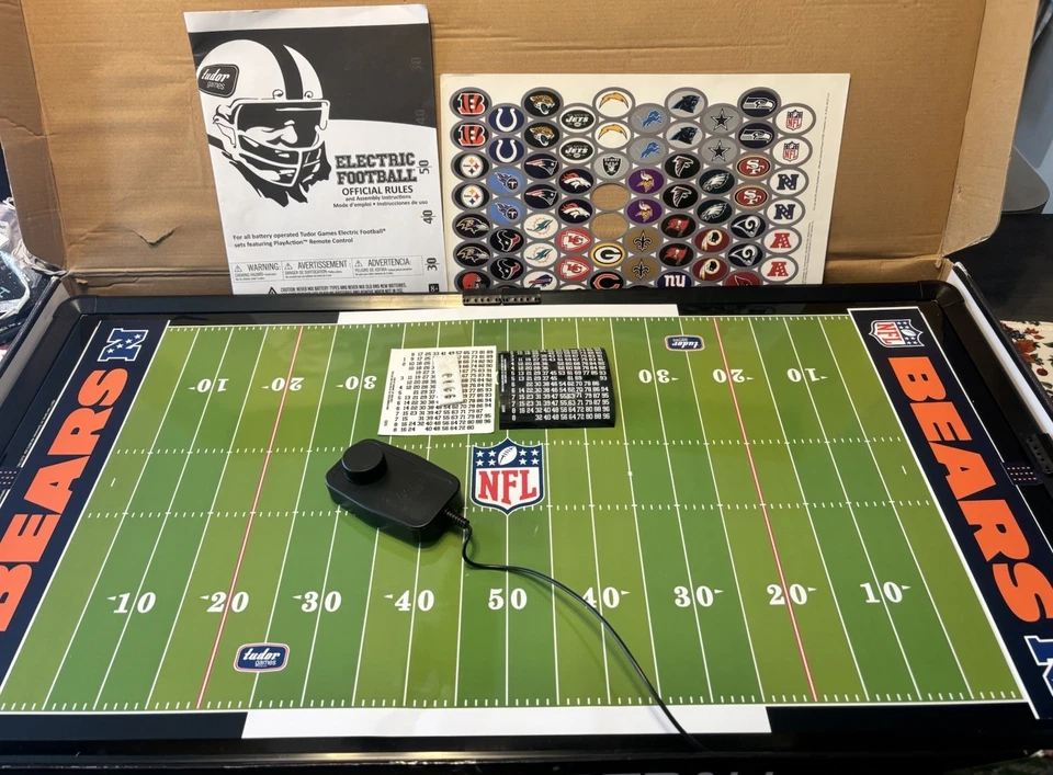 Tudor Chicago Bears NFL Deluxe Campo de Fútbol Eléctrico y Pegatinas Juego ¡Funciona! Foto 1 de 4