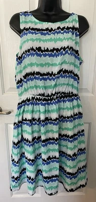 Women's George Light Weight Dress Size L - Image 1 of 4
