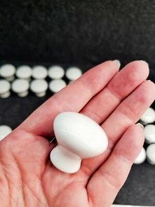 Lot of 33 White Ceramic Knobs Kitchen Bathroom Laundry Cabinets or Drawers - Picture 1 of 24
