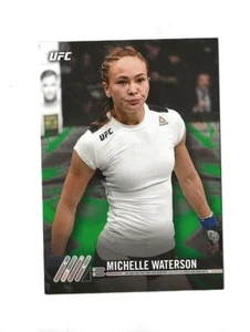 Topps UFC Knockout Michelle Waterson 2017 verde paralelo # 121/215 - Imagen 1 de 2