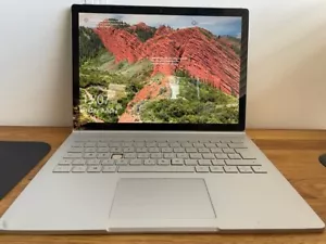 13.5" Microsoft Surface Book 2 - 7th gen i5-7300U 8GB 256GB (Cosmetic issues) - Imagen 1 de 17