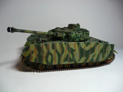 PANZER IV PINTADO A MEDIDA SIGLO XXI CON ZÓCALO LATERAL Y TORRETA 1:32 EX. COND. Foto 1 de 4