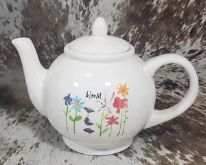 Rae Dunn BLOOM. Keramik Blumen Frühling Teekanne mit Deckel - Bild 1 von 3