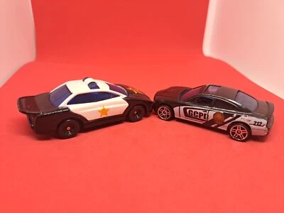 Hot Wheels '11 Dodge Charger R/T "GCPD" Batman & HW McDonald's Police Car - Image 1 of 4