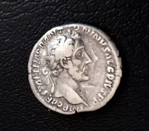 Römisches Reich. Antoninus Pius. AR Denar. 138-161 n. Chr. Sehr guter Zustand. - Bild 1 von 2