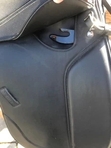 Kinderreitsattel Norton Dressursattel Rexine mit 15 3/4 Sitzfläche - Bild 1 von 9