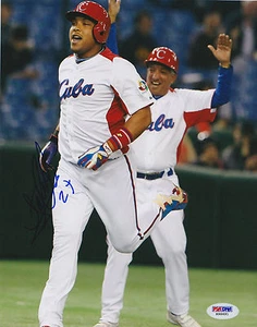 YASMANY TOMAS SIGNED AUTO'D 8X10 PHOTO PSA/DNA ARIZONA DIAMONDBACKS CUBA WBC B - Picture 1 of 1