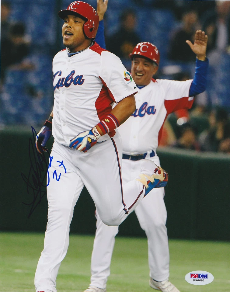 YASMANY TOMAS SIGNED AUTO'D 8X10 PHOTO PSA/DNA ARIZONA DIAMONDBACKS CUBA WBC B - Image 1 of 1