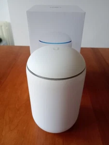 Ubiquiti UDM UniFi Dream Machine All-in-one UniFi Gateway and access point - Picture 1 of 8