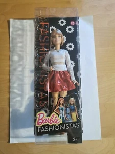 Barbie Fashionistas Mattel #23 Petite OVP 2015 NRFB #DMF25 - Bild 1 von 1