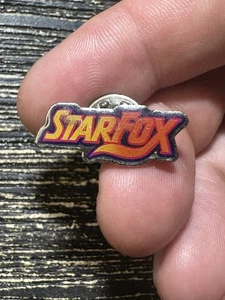 Starfox Anstecknadel Abzeichen Mütze Jacke Weste K576 - Bild 1 von 2