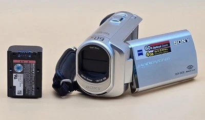 Sony DCR-SX30E Handycam 4GB HDD Digital Camcorder. No Charger. - Image 1 of 4