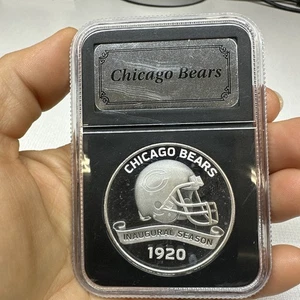 CHICAGO BEARS NFL FOOTBALL 1920 INAUGURAL SEASON .999 SILBERMÜNZE IM ETUI - Bild 1 von 3