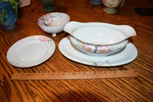 Noritake AZALEA 3pc Lot Gravy Boat w/ Attached Underplate, Plate Footed Bowl - Picture 1 of 5
