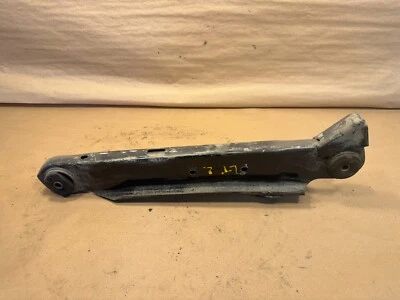 Brazo de arrastre de control de radio inferior de suspensión trasera original Triumph TR7 OEM Foto 1 de 4