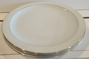 3 ROYALTON CHINA CO JAPAN TRANSLUCENT PORCELAIN DINNER PLATES 10.25 INCHES - Picture 1 of 6