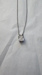 Halskette mit klarem Stein 925 Anhänger. Wunderschön mit einer 18 cm Halskette gestempelt 925 - Bild 1 von 13