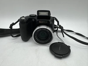 Fujifilm FinePix S Series S700 7.1 MP Digital Camera Digi Cam Black - Picture 1 of 17