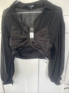 Fashion Nova Elisha schwarzes ausgefallenes Cropped-Top mit Spitzenärmeln Größe S neu mit Etikett - Bilder! - Bild 1 von 8