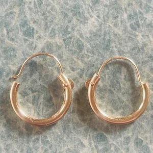 14k Solid Yellow Gold JCM 10mm Mini Pierced Hoop Earrings~.25g - Picture 1 of 9