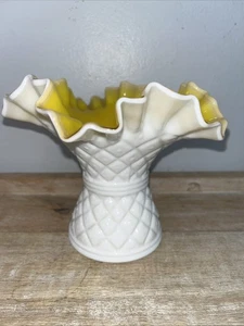 Jarrón superpuesto vintage Kanawha amarillo y blanco - Imagen 1 de 5