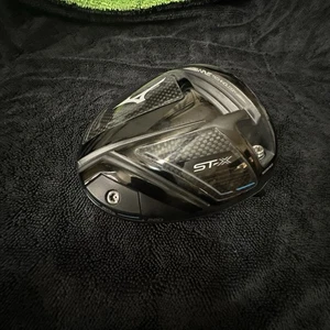 Como Nuevo Mizuno ST-X 220 10.5 Cabezal de Driver Solo Derecha Ti 460 cc - Imagen 1 de 9