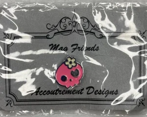 Needle Minder Magnet “Light Pink Skull”Accoutrement Designs-Mag Friends, NEW! - Picture 1 of 4