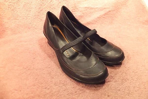 MICHELLE D  Wedge Heel  Hershey Brown Leather Mary Janes Size 10M Once - Picture 1 of 6
