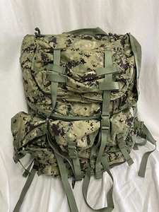 London Bridge Trading LBT-2657 Eight Pocket Light Backpack Kit AOR2 - Picture 1 of 4