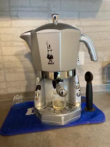 Mokona Bialetti - Macchina per il caffè Macinato o Cialde - gocciola un po' - Foto 1 di 3