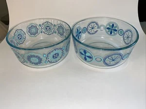 2 Vintage Pyrex Clear Blue Turquoise Circle Pinwheel Floral Storage Bowl - Picture 1 of 7