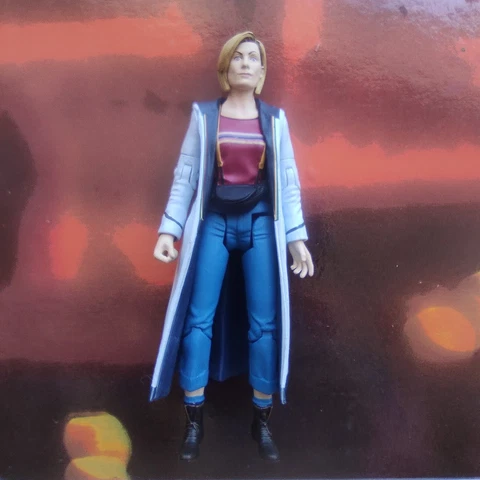 THE 13TH THIRTEENTH DOCTOR- Doctor Who action figure 5.5" old #a2 Cover