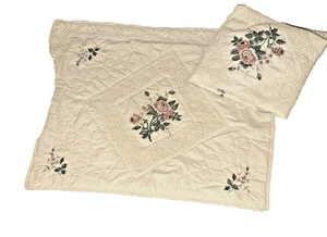 Bestickte Kissenbezüge 2 Standard Rose Häkelspitze Vintage Landhaus Liebe Hütte - Bild 1 von 9