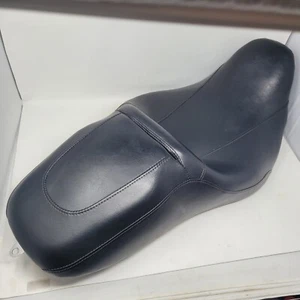 Harley Davidson Low Profile Touring Seat 24688 Street Glide Motorcycle - Picture 1 of 10