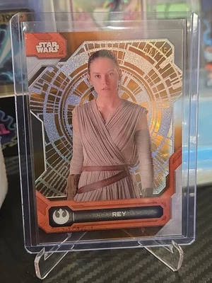 ⭐ 2016 Topps Star Wars High Tek – Rey – Pattern Foil Parallel (/25) - Image 1 of 3