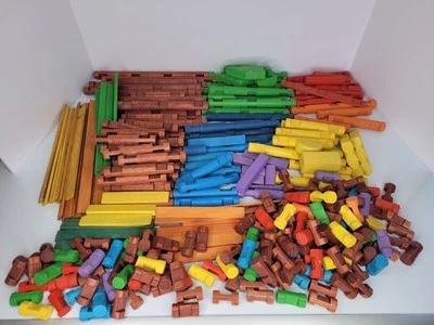 Mixed Lot Of 300+ Vintage Colored Painted Wooden Lincoln Logs & Blocks  - Image 1 of 4