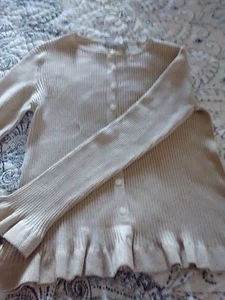 Liz Claiborne Tan Colored Finely Ribbed Knit Sweater Size M - Picture 1 of 3