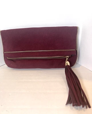 Bolso de Mano Deux Lux Gamuza Plegable Borgoña Dorado Cremallera Borla Acentos Magnéticos Foto 1 de 4