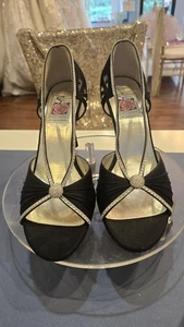 Silk Wedding Special Occasion Saugus Shoes with a 3" heel Black Size 8 Nib New - Picture 1 of 6