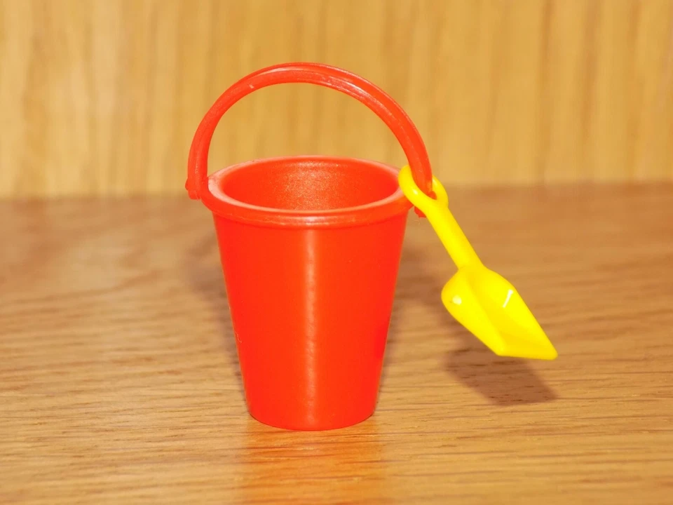 Micro Toy Box Serie 1 Miniatur Sammlerstücke - Eimer & Schaufel - BRANDNEU