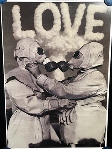 Atomic Age Kiss photo from 1954. Custom art print limited edition ATOMIC KISS - Picture 1 of 2