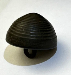 Scarce Small Goodyear BEEHIVE Rubber button #4900 - Picture 1 of 5