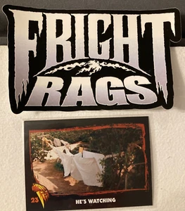 FRIGHT STRAGS HALLOWEEN TRADING CARD #23 MICHAEL MYERS "STA GUARDANDO" - Foto 1 di 2