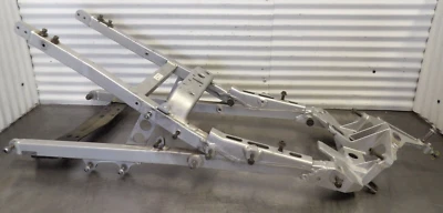 03-05 Yamaha FJR1300 quadro traseiro traseiro 5JW-21190-00-00 - Imagem 1 de 4